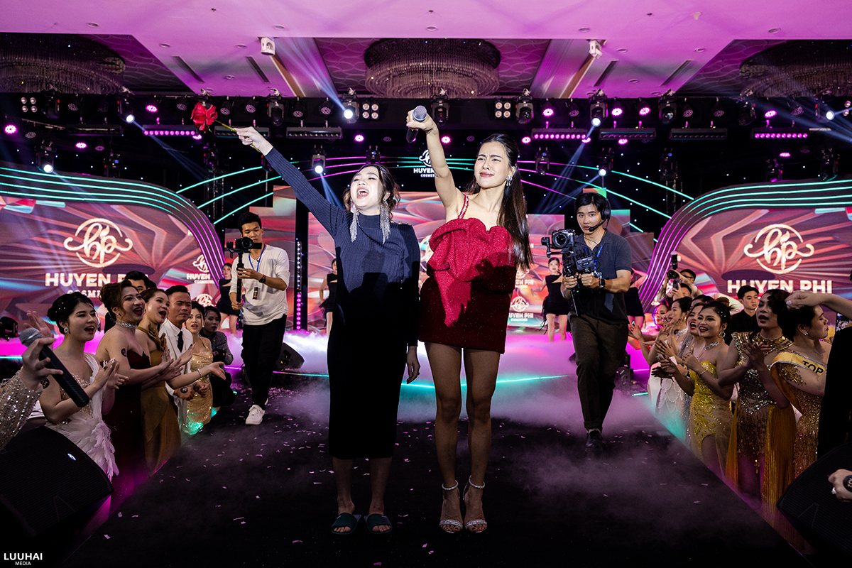 Dư âm khó quên của siêu sự kiện “Hoàng” - Festival hoành tráng, đẳng cấp của Huyền Phi Cosmetics - 2