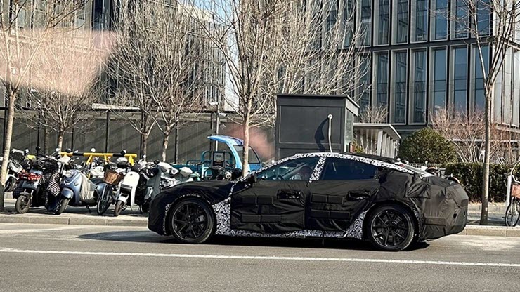 Xe điện của Xiaomi bất ngờ chạy thử trên phố - 4