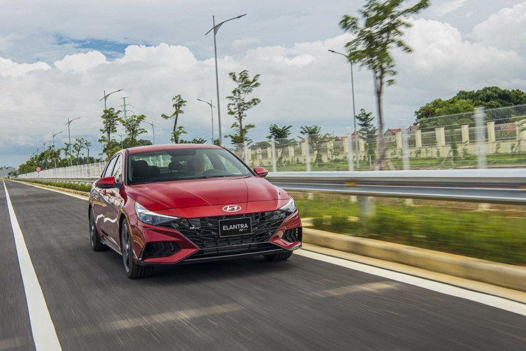 Hyundai Elantra 2023 tại Việt Nam vừa mở bán đã bị triệu hồi - 2