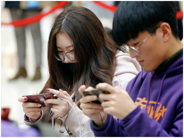 Điều kỳ dị sau dịch vụ đàn ông cho thuê chính mình nở rộ ở châu Á - 3