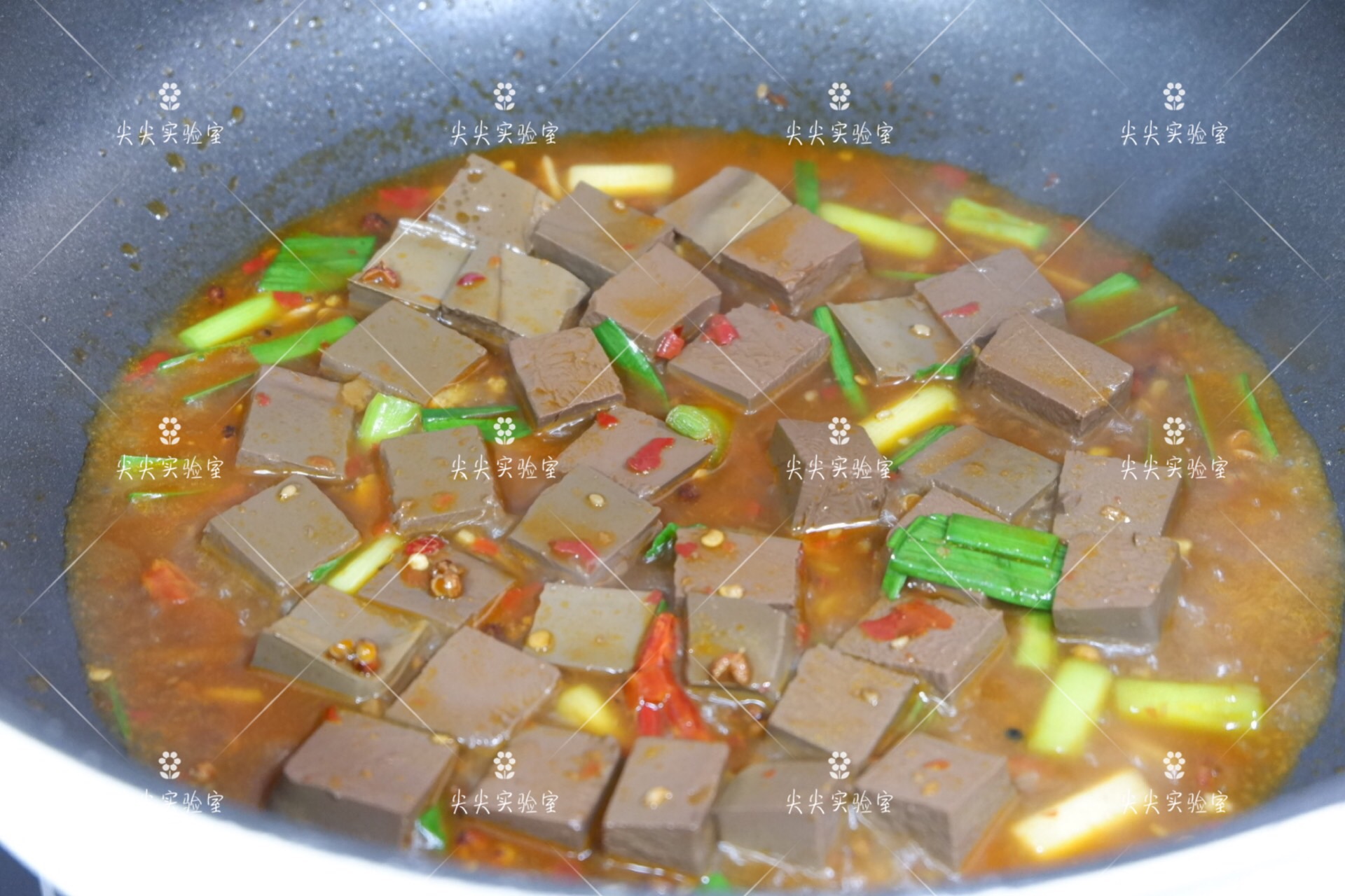 Thứ rẻ như cho của con vịt có lượng sắt và protein cực cao - 7