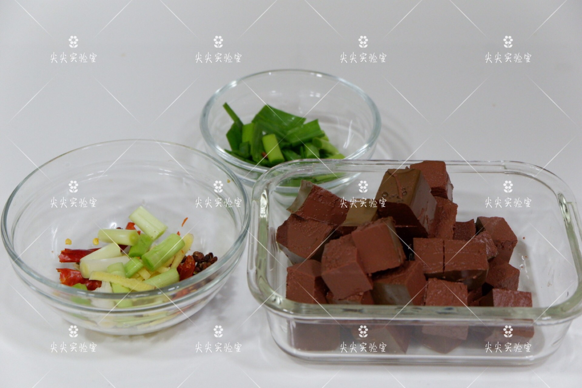 Thứ rẻ như cho của con vịt có lượng sắt và protein cực cao - 3