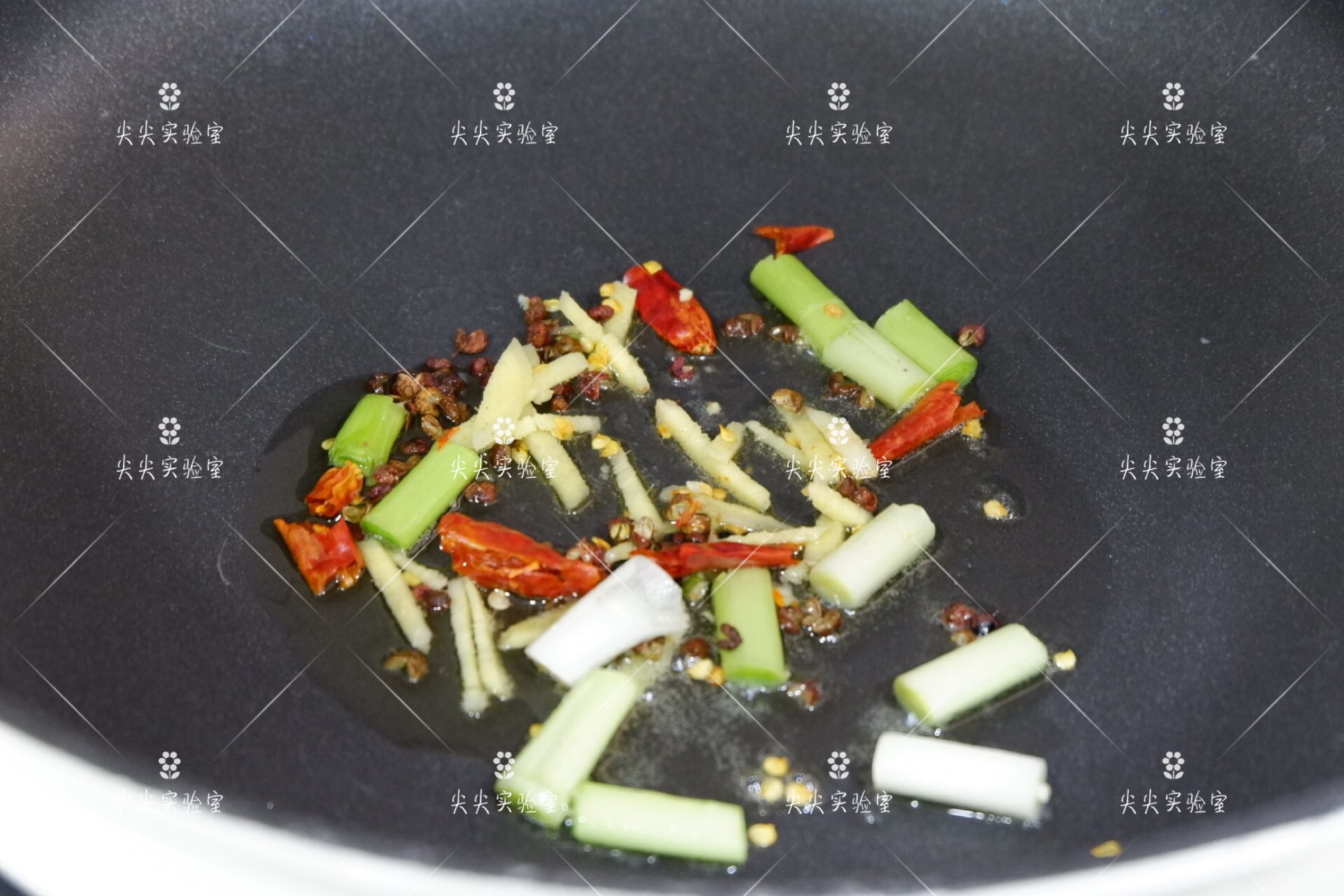 Thứ rẻ như cho của con vịt có lượng sắt và protein cực cao - 4