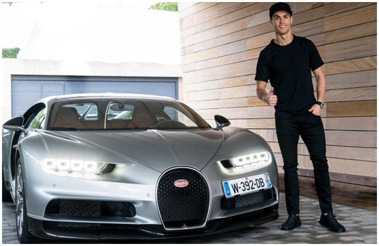 Dàn siêu xe chất hơn nước cất của sao bóng đá: Xe của Messi bỏ xa CR7? - 2