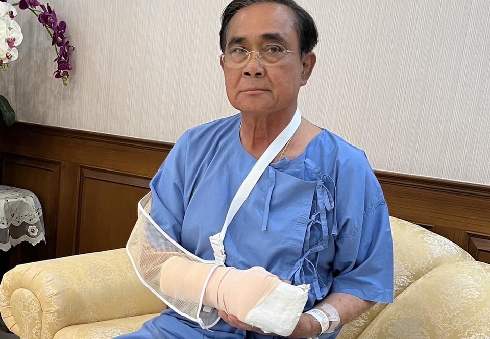 Thủ tướng Thái Lan nhập viện - 1