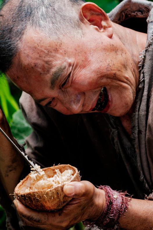 NS Hữu Tiến trải qua bi kịch “ở rể nhà giàu”, giờ được con gái Á hậu mua tặng nhà - 2