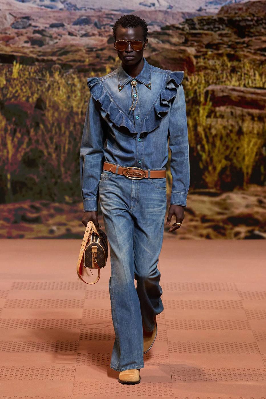 Bộ sưu tập Louis Vuitton Thu Đông 2024 của Pharrell ấn tượng với sự xa hoa, tinh tế - 7