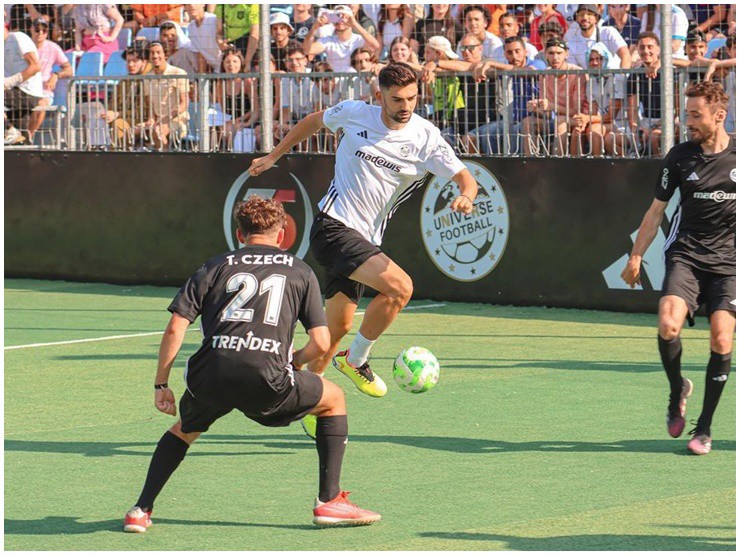 Cuộc sống ít ai biết của "cậu cả" nhà Zidane, diện mạo cực phẩm, vợ đẹp con xinh - 1