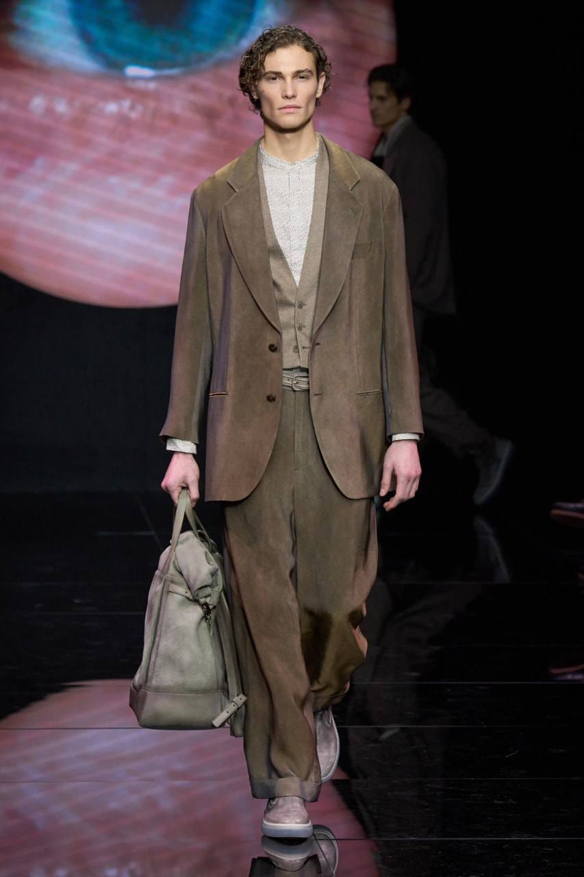 Giorgio Armani Thu Đông tinh xảo với "The Look" - 1