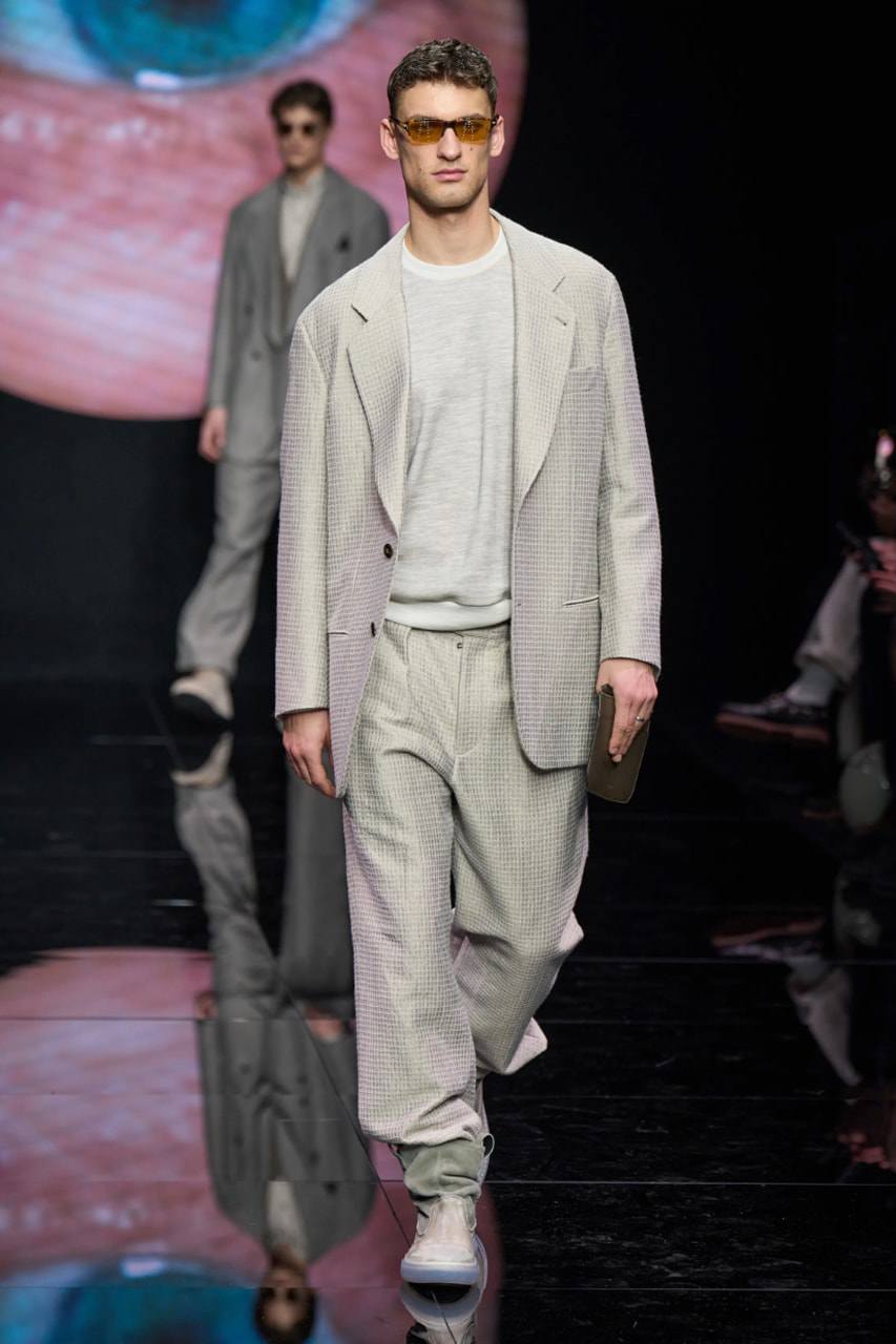 Giorgio Armani Thu Đông tinh xảo với "The Look" - 4