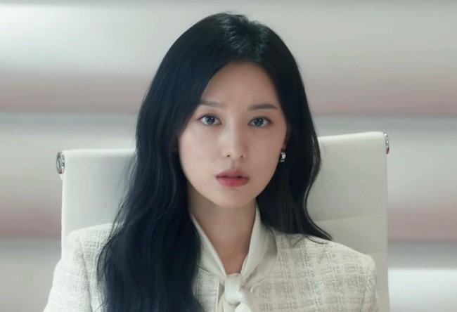 “Hôn thê” của Lee Min Ho đẹp không đổi sau 11 năm nhờ chiêu này - 4