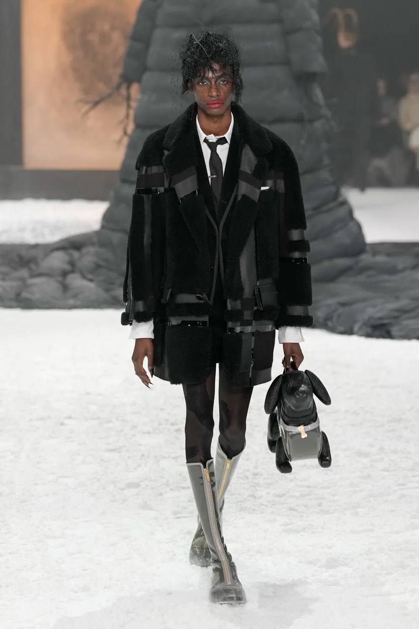 Thom Browne mang vẻ đẹp u ám, tinh tế cho mùa mốt 2024 - 8