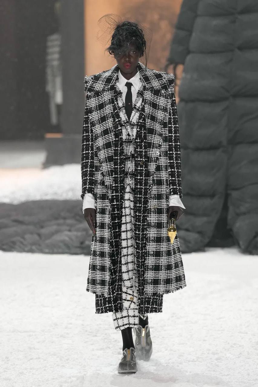 Thom Browne mang vẻ đẹp u ám, tinh tế cho mùa mốt 2024 - 7