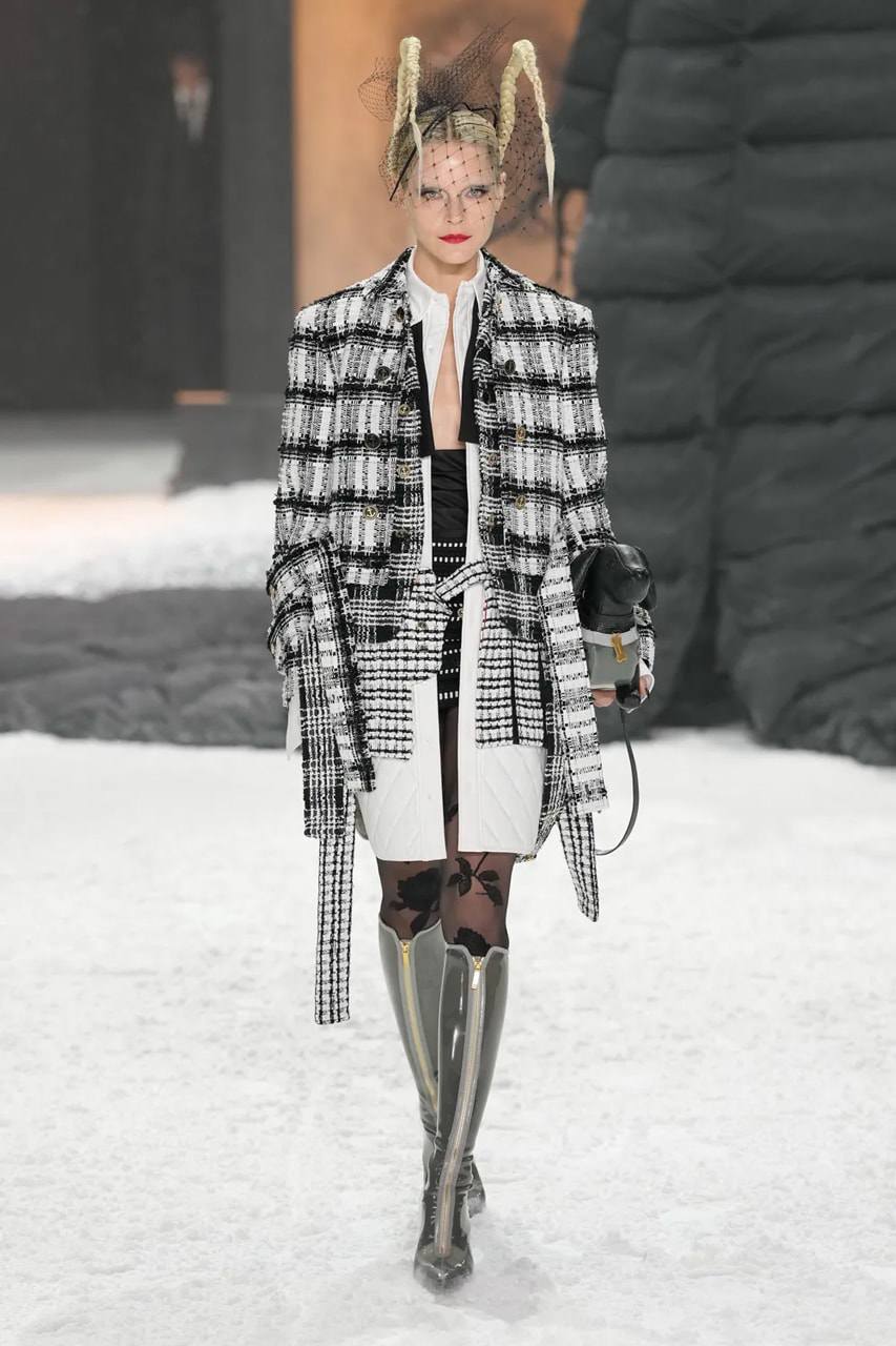 Thom Browne mang vẻ đẹp u ám, tinh tế cho mùa mốt 2024 - 1