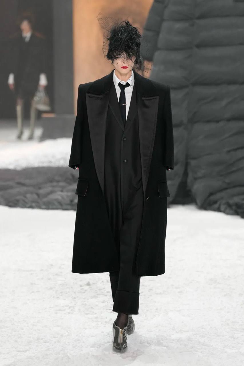 Thom Browne mang vẻ đẹp u ám, tinh tế cho mùa mốt 2024 - 4
