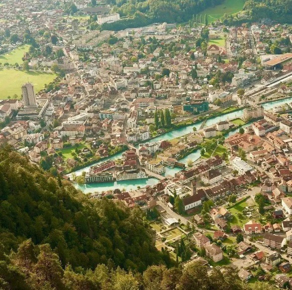 8 thị trấn đẹp như cổ tích nhất định phải ghé thăm khi đến Thụy Sĩ - 6