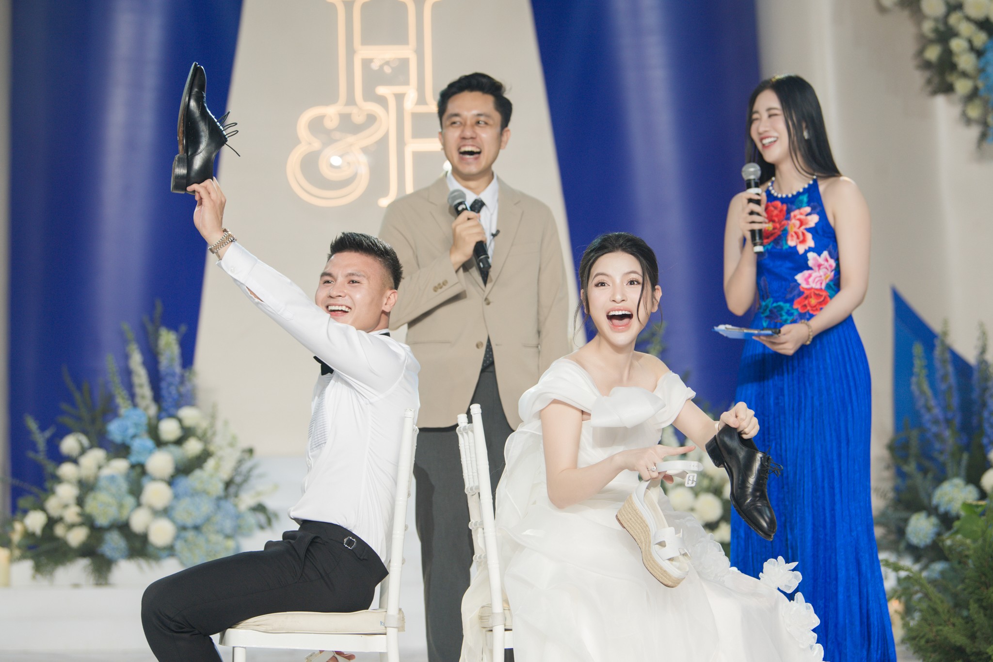 Nam MC đám cưới Quang Hải: “Chúa tể ngôn từ”, bật mí trò chơi đặc biệt nhất tiệc cưới - 1