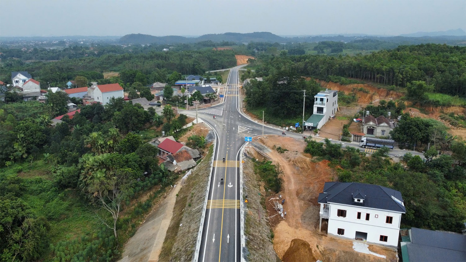 Tiềm năng bất động sản Cẩm Khê - Phú Thọ được “đánh thức” nhờ hạ tầng giao thông - 2