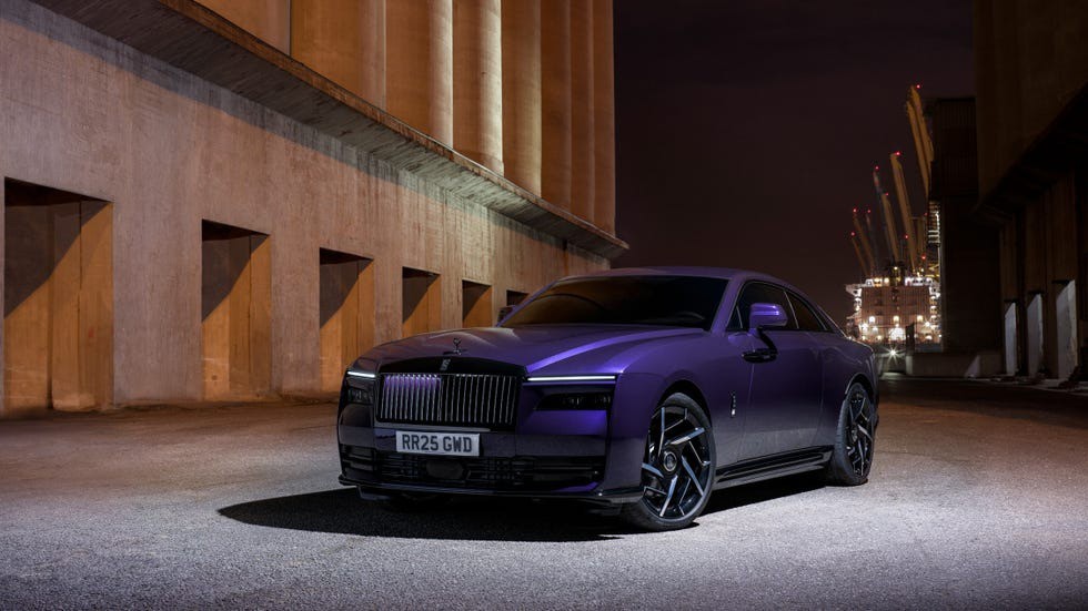 Rolls-Royce ra mắt xe điện bản hiệu suất cao đầu tiên của hãng - 1