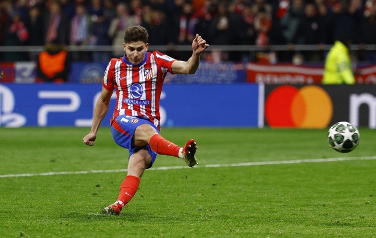 "Tội đồ" Julian Alvarez khiến Atletico Madrid bị loại khỏi Champions League đắt giá cỡ nào? - 3