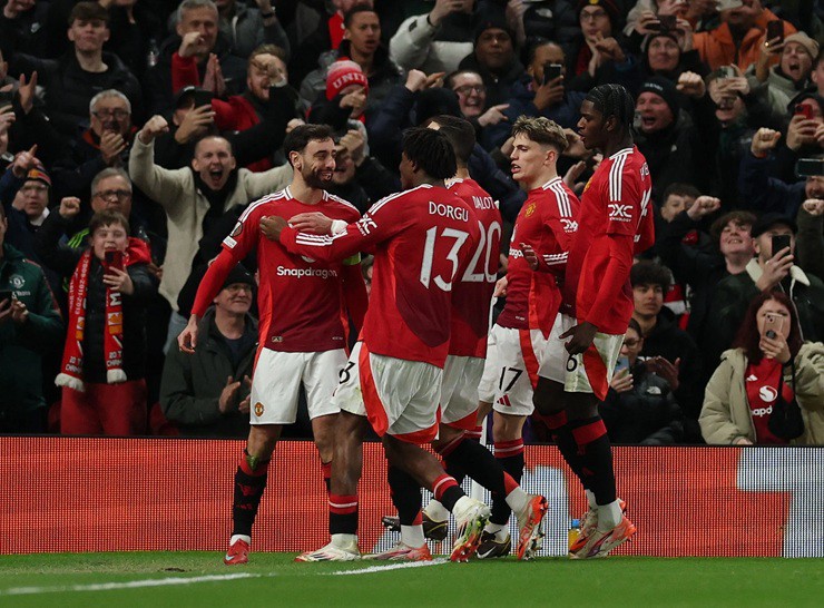 Phá loạt kỷ lục ở Europa League, đội trưởng Bruno Fernandes của Man United giàu cỡ nào? - 2