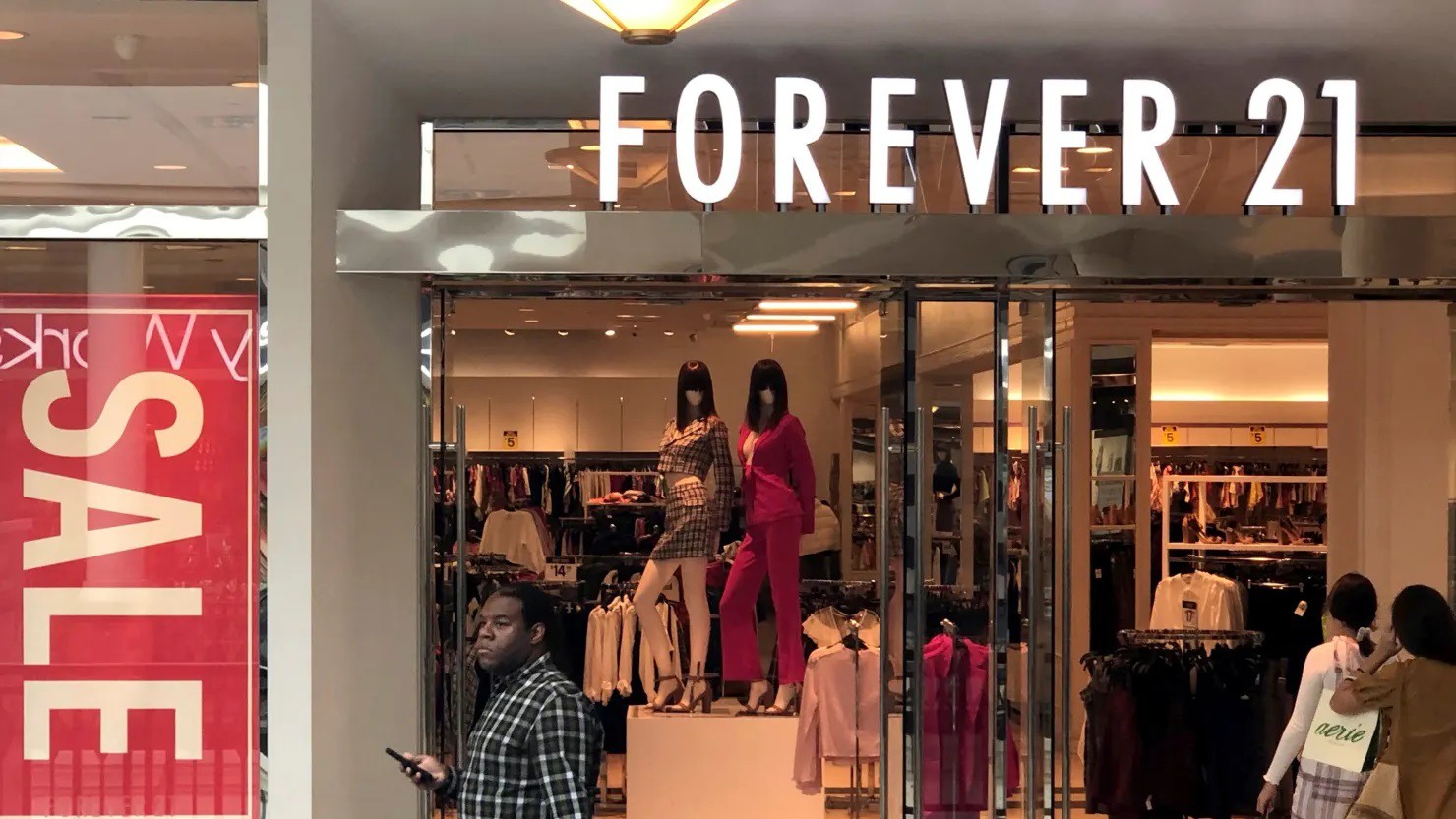 Forever 21 nộp đơn xin bảo hộ phá sản - 1