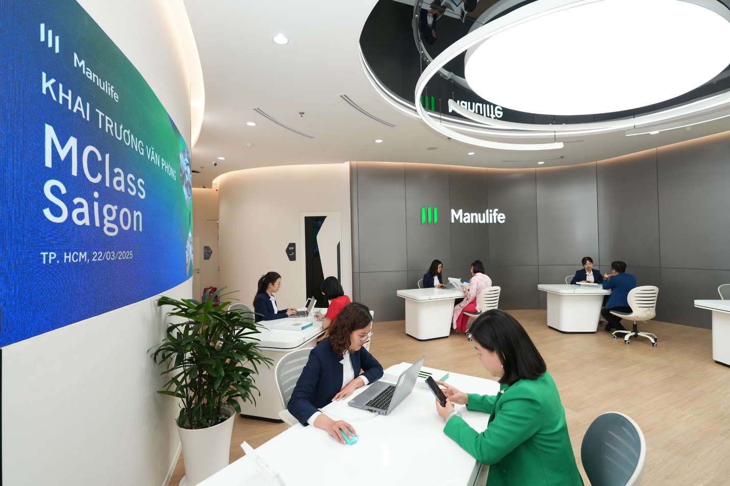 Manulife khai trương văn phòng mới tại “phố” tài chính Quận 1, TP.HCM - 5