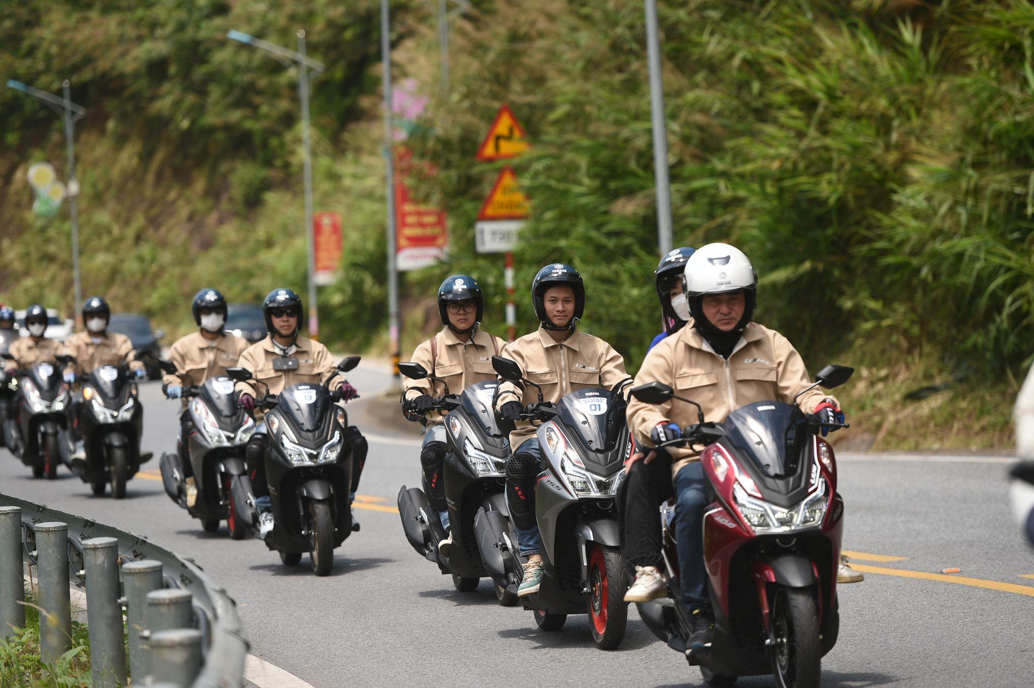 Vì sao xe tay ga cỡ lớn ngày càng được nam giới ưa chuộng? - 4