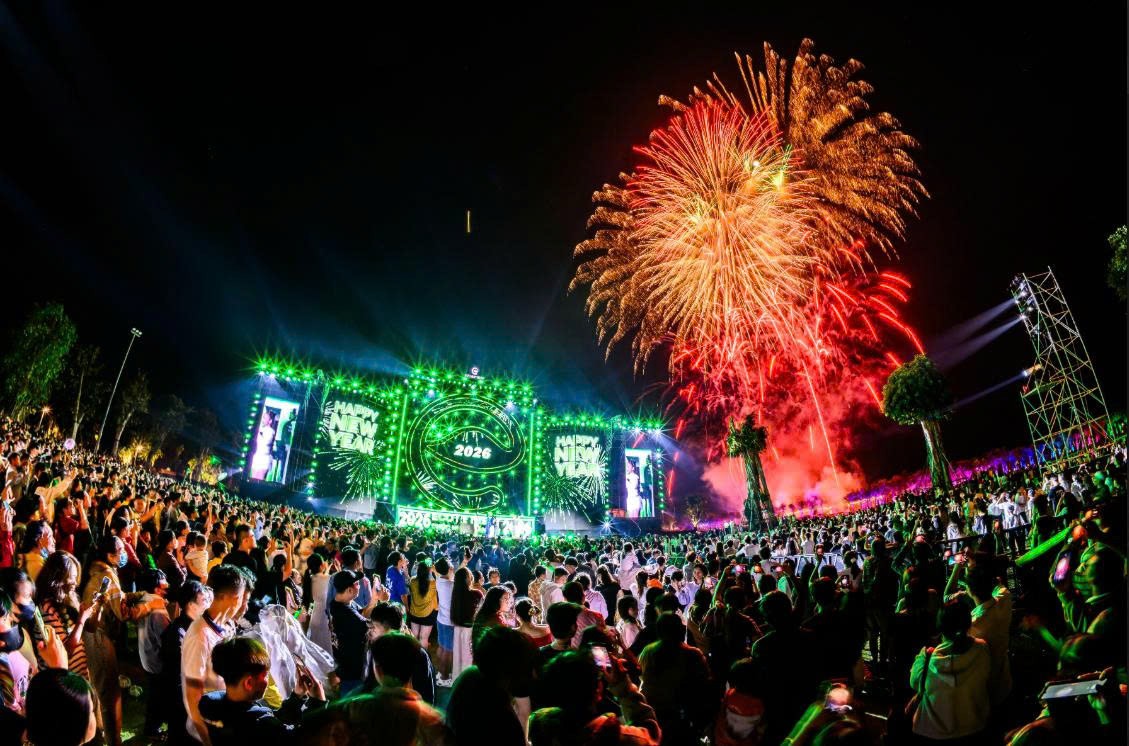Ecopark Countdown 2026: Cư dân khắp 3 miền mãn nhãn với âm thanh, ánh sáng, pháo hoa giữa thiên nhiên - 12