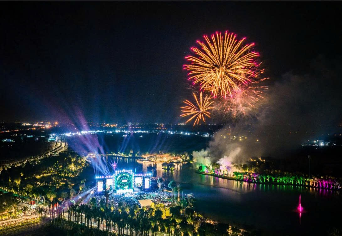 Ecopark Countdown 2026: Cư dân khắp 3 miền mãn nhãn với âm thanh, ánh sáng, pháo hoa giữa thiên nhiên - 11