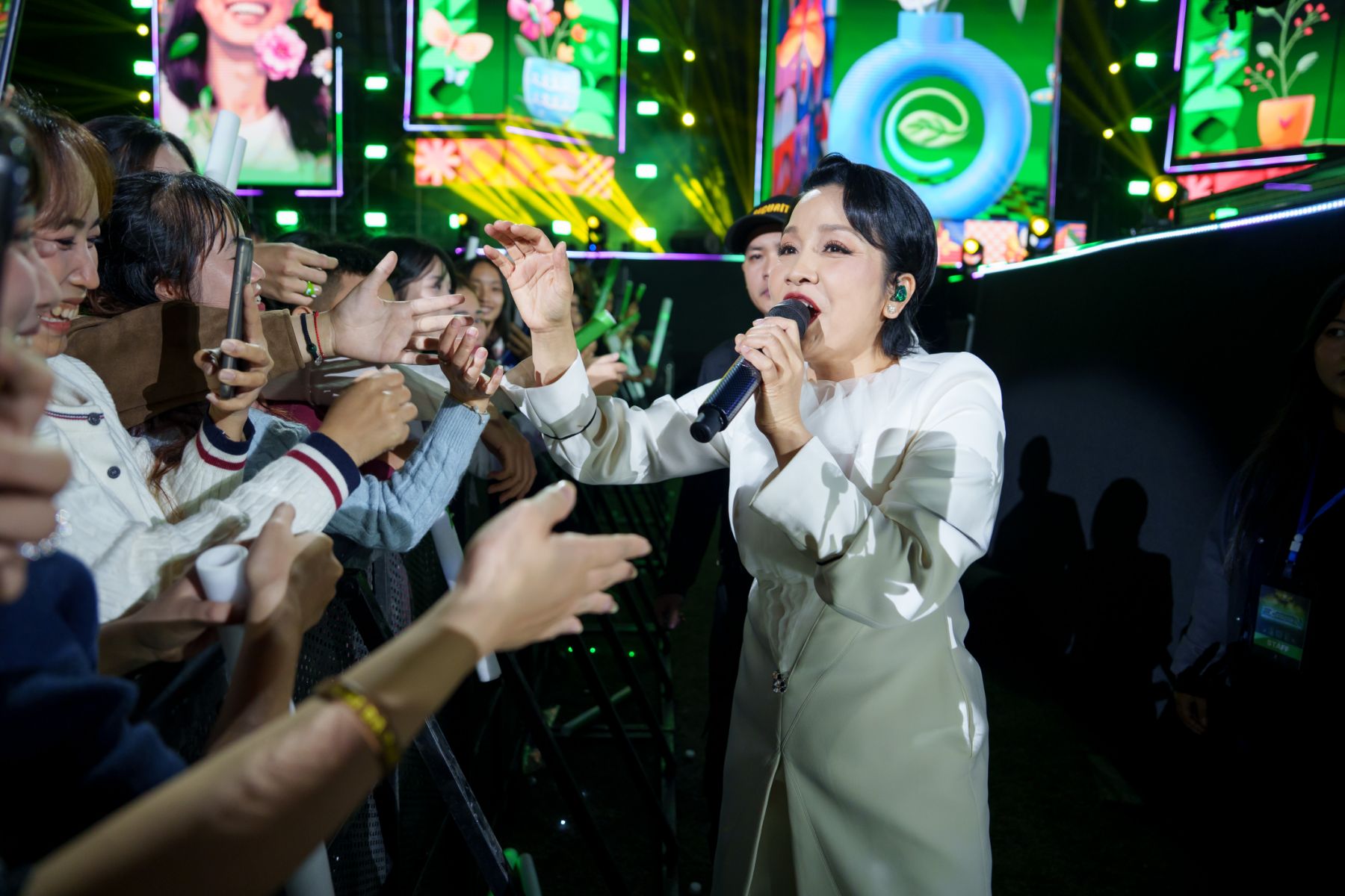 Ecopark Countdown 2026: Cư dân khắp 3 miền mãn nhãn với âm thanh, ánh sáng, pháo hoa giữa thiên nhiên - 4