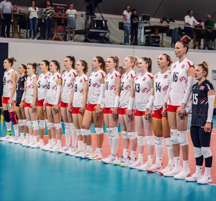 Nữ thần bóng chuyền cao 2m, của hiếm "tài sắc vẹn toàn" làng thể thao thế giới - 9