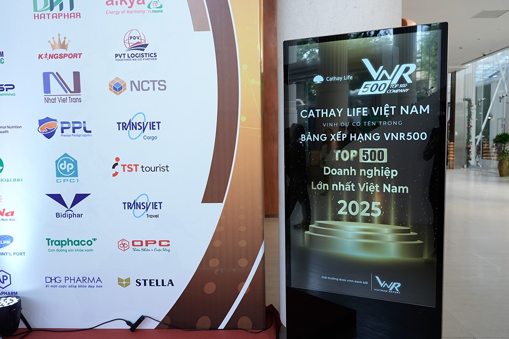 Cathay Life Vietnam được vinh danh trong Top 500 doanh nghiệp lớn nhất Việt Nam năm 2025 - 1