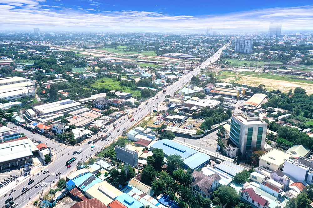 Thị trường khu Đông TP.HCM: “Thanh lọc” nguồn cung bằng chuẩn pháp lý - 1