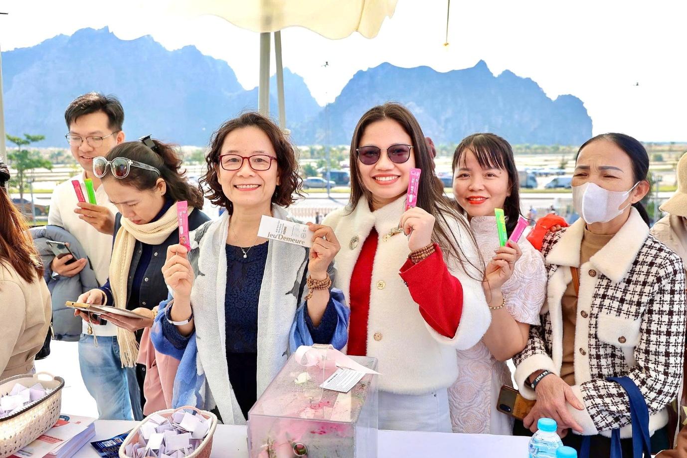 Droppii Expo 2026 sôi động đầu năm, thu hút hàng nghìn khách tham quan và mua sắm tại Hạ Long - 1