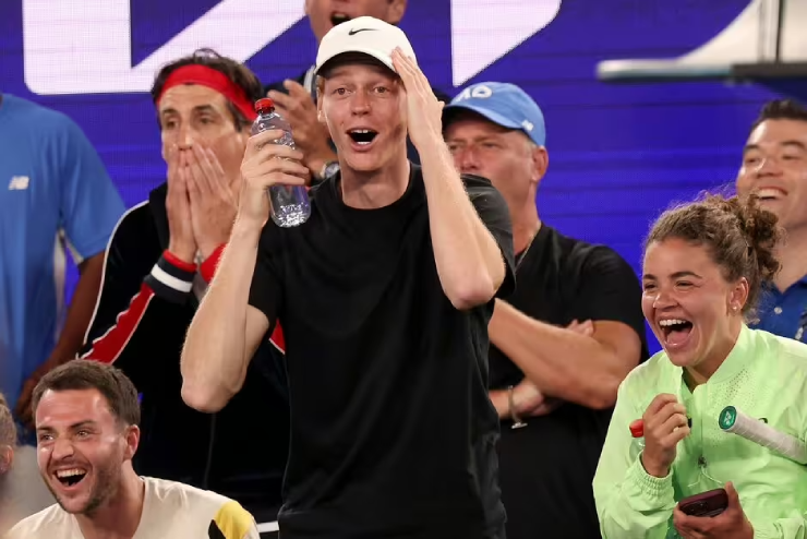 Sinner thua tay vợt nghiệp dư, cú sốc lớn trước thềm Australian Open - 2