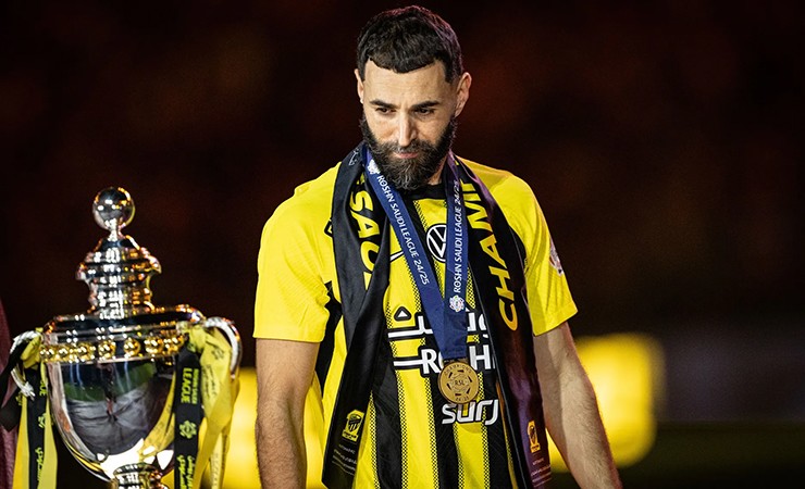 Bảng xếp hạng "vua" kiếm nhiều tiền nhất: Ronaldo gấp đôi Messi, Neymar rơi tự do - 5