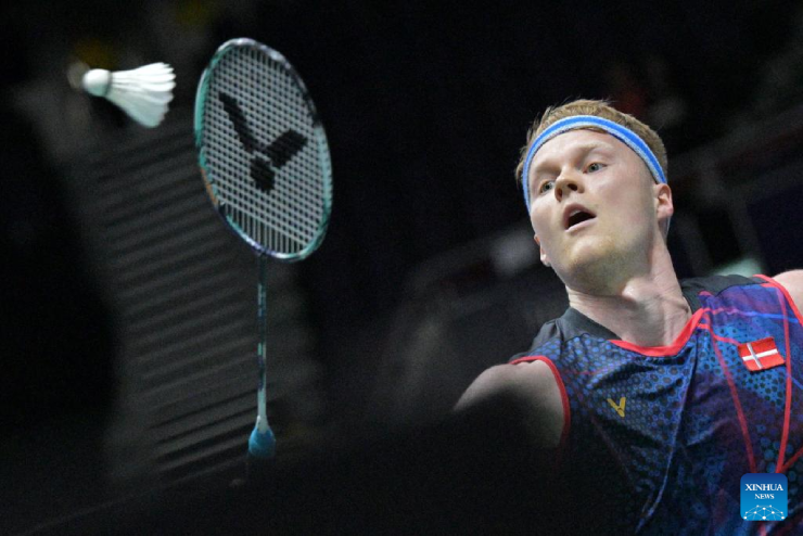 Siêu sao hạng 3 thế giới bỏ tiền túi, nộp phạt 131 triệu đồng để bỏ thi đấu - 1