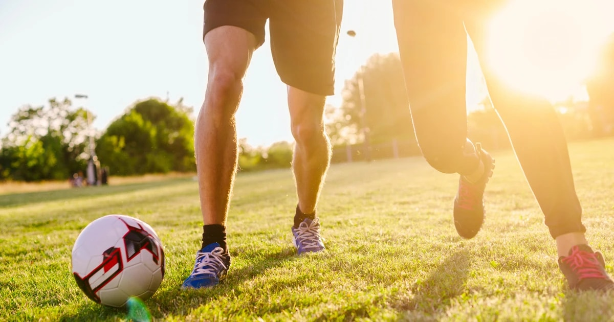 Cảnh báo thói quen tắm cực kỳ nguy hiểm cho xương khớp - 1