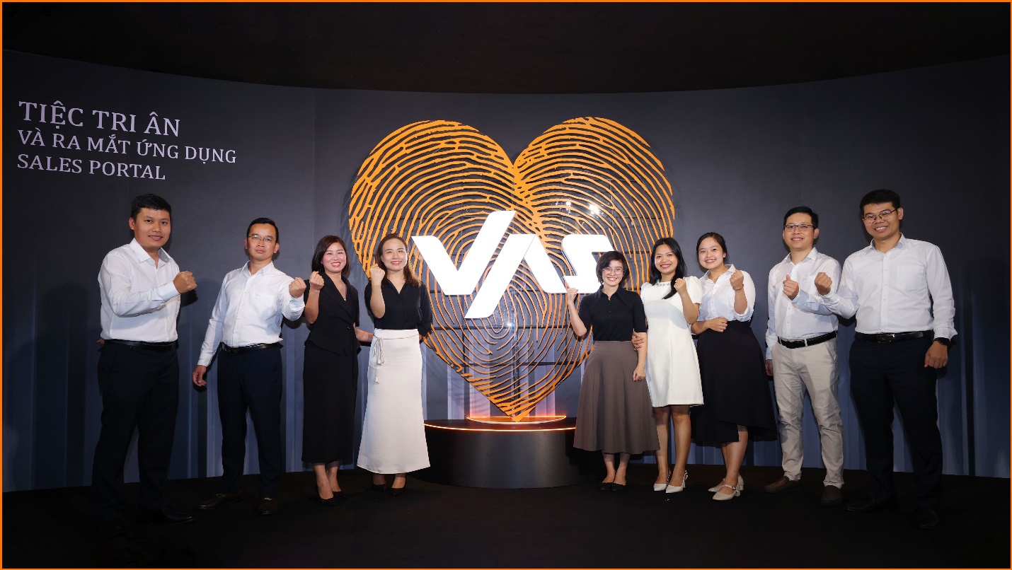 VAS Sales Portal - Khi tương lai được chạm bằng niềm tin và khát vọng - 1