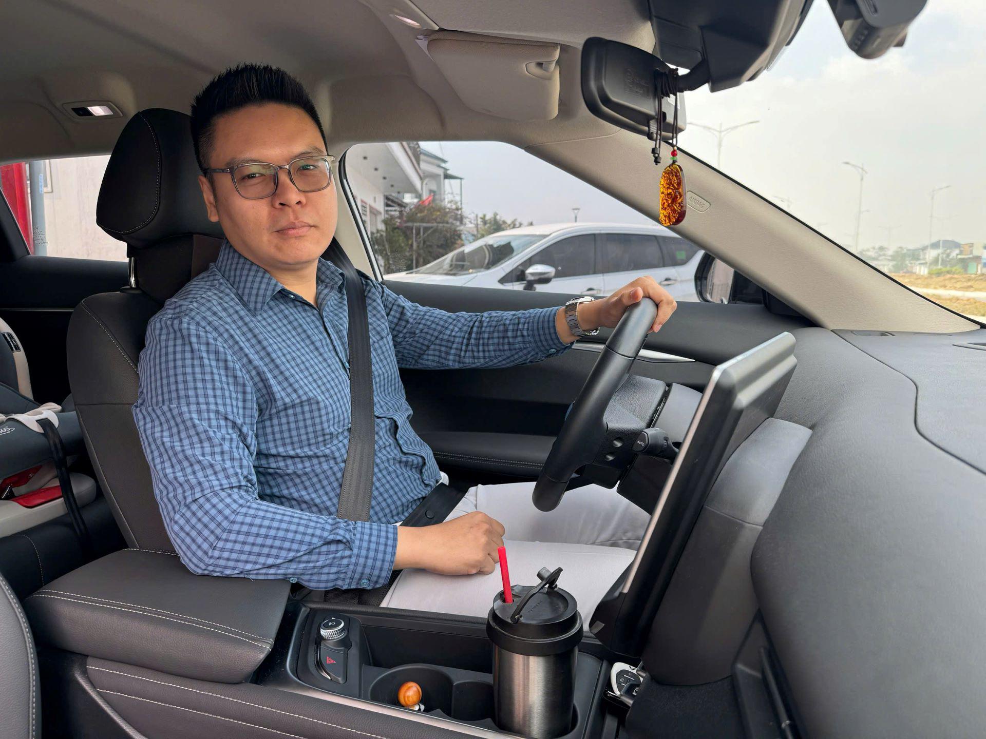 Bỏ xe xăng chuyển sang VinFast VF 7, người dùng Việt thấy khoái vì “chạy 500 km trong một ngày vẫn thấy nhẹ người” - 2