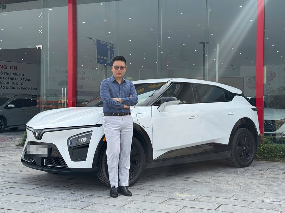 Bỏ xe xăng chuyển sang VinFast VF 7, người dùng Việt thấy khoái vì “chạy 500 km trong một ngày vẫn thấy nhẹ người” - 1