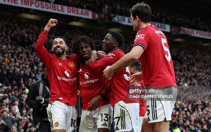 Mourinho bóng gió chỉ trích MU sau khi Carrick được trao ghế tạm quyền - 2