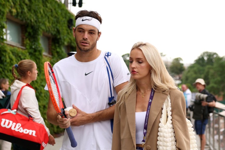 Bạn gái Taylor Fritz khiến Australian Open chao đảo, xứng danh "Nữ hoàng" ngoài sân đấu - 1