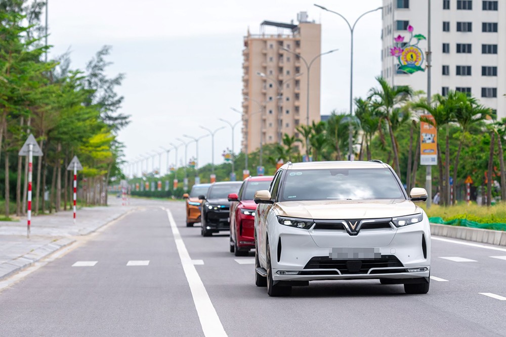 VinFast VF 9 ghi điểm với người dùng lâu năm bởi dịch vụ hậu mãi ngày càng thăng hạng - 2