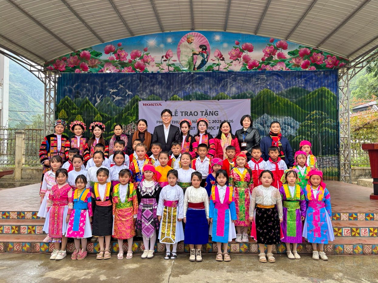 Honda Việt Nam triển khai chương trình trao tặng Thư viện Honda và Phòng máy tính cho học sinh Tiểu học - 3