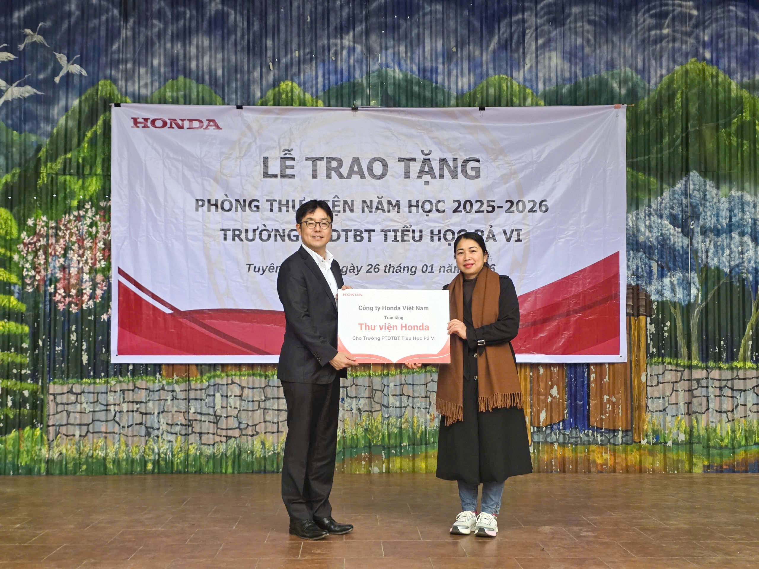 Honda Việt Nam triển khai chương trình trao tặng Thư viện Honda và Phòng máy tính cho học sinh Tiểu học - 1