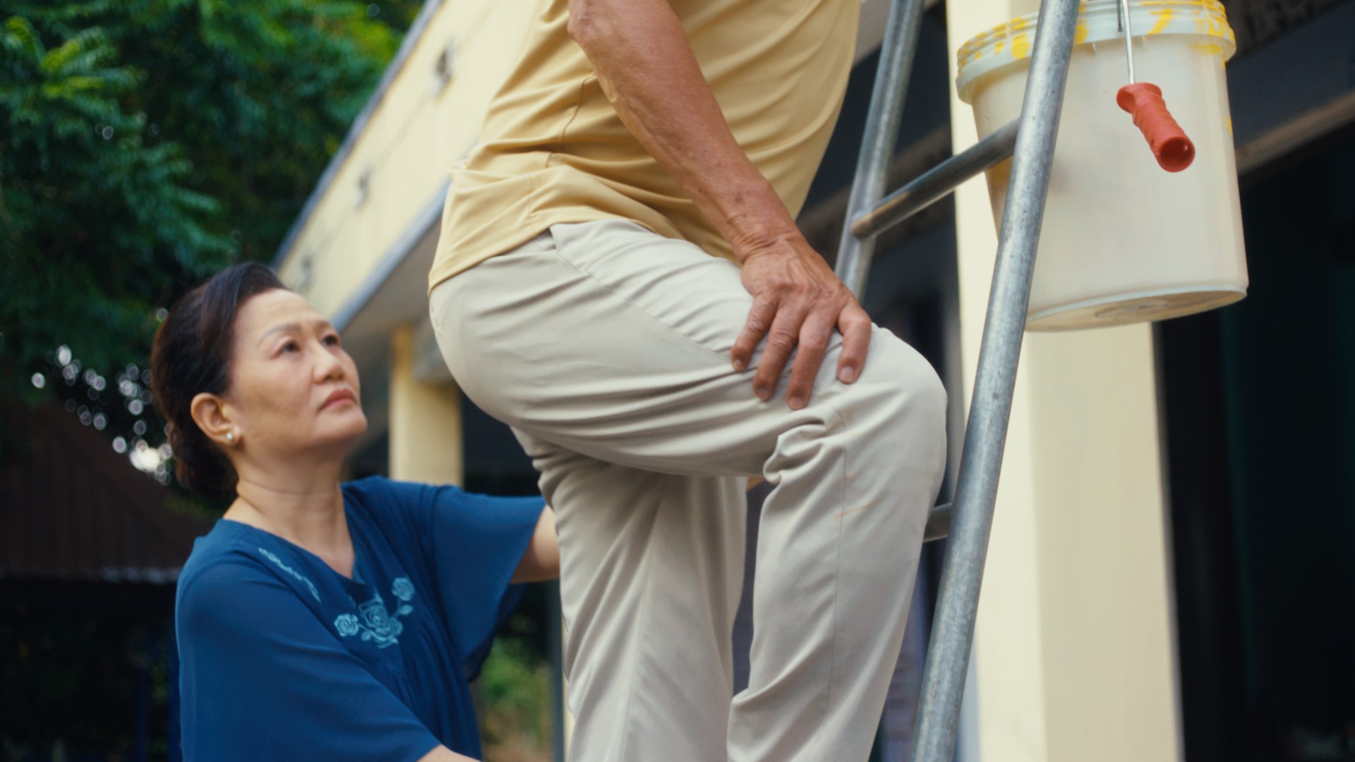 Chăm sóc sức khỏe cha mẹ, giữ trọn niềm vui gia đình - 1