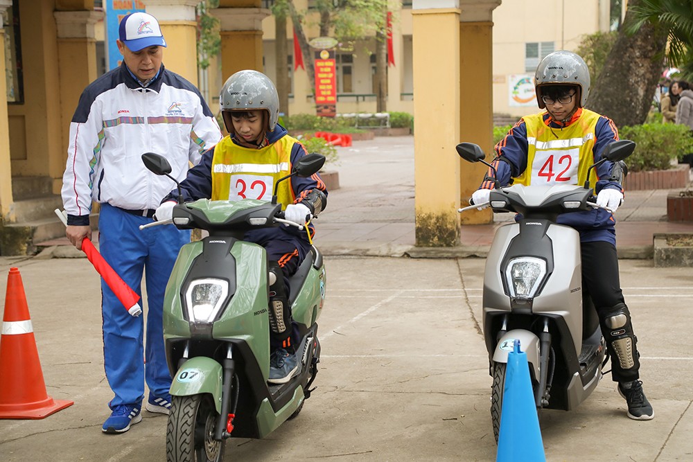 Honda Việt Nam hướng dẫn pháp luật về trật tư an toàn giao thông và kỹ năng lái xe an toàn trên địa bàn trọng điểm - 3