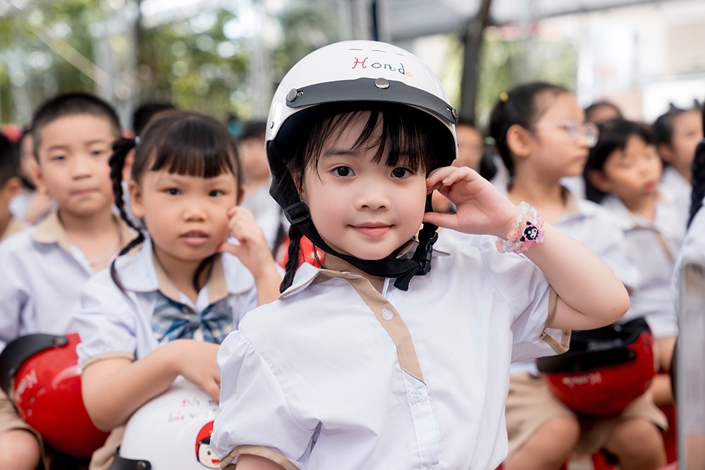 Honda Việt Nam tặng mũ bảo hiểm cho học sinh lớp Một trên toàn quốc năm học 2025 – 2026 - 1